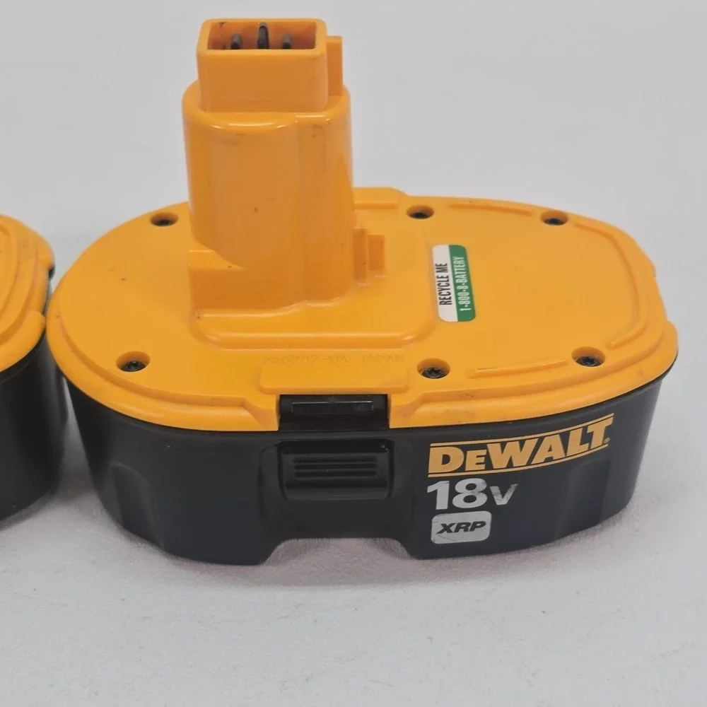 2 OEM Genuine Dewalt DC9096 XRP 18V Batteries for Parts or‎ Repair